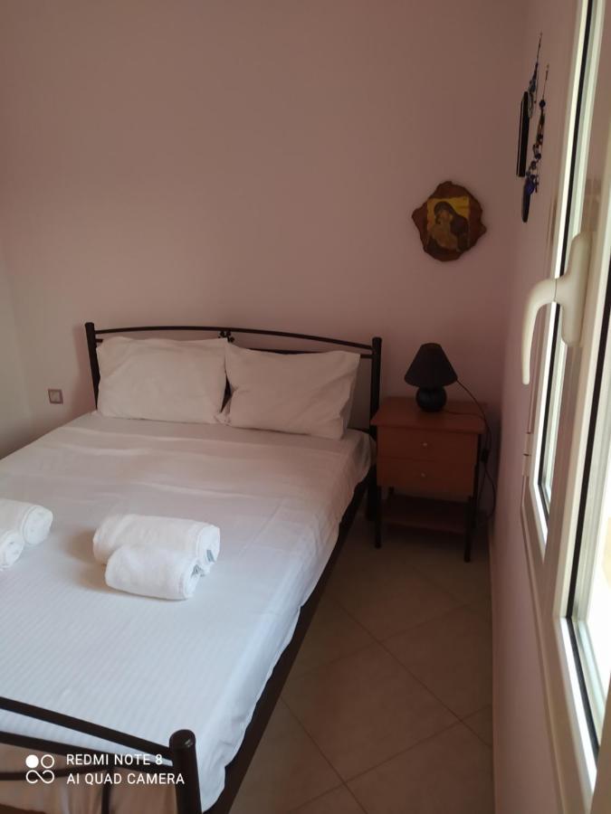 Ozena Countryside Apartment Vromonérion Extérieur photo