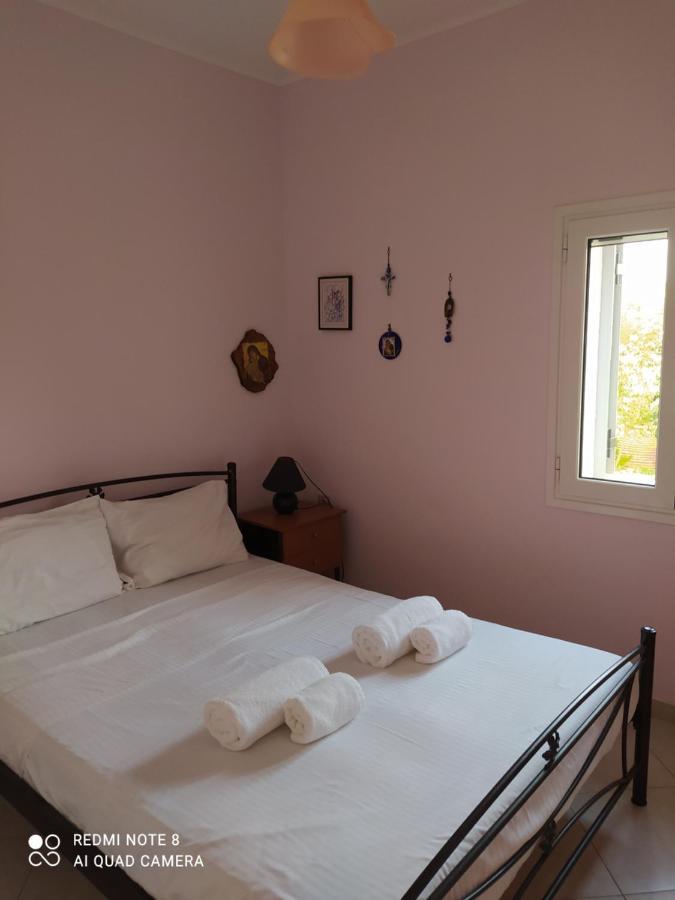 Ozena Countryside Apartment Vromonérion Extérieur photo