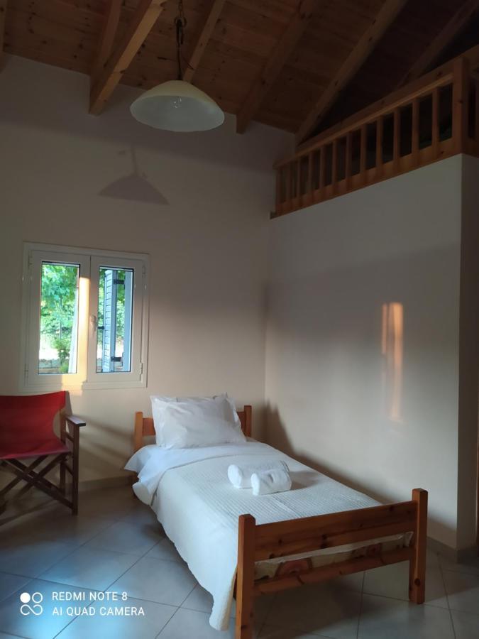 Ozena Countryside Apartment Vromonérion Extérieur photo